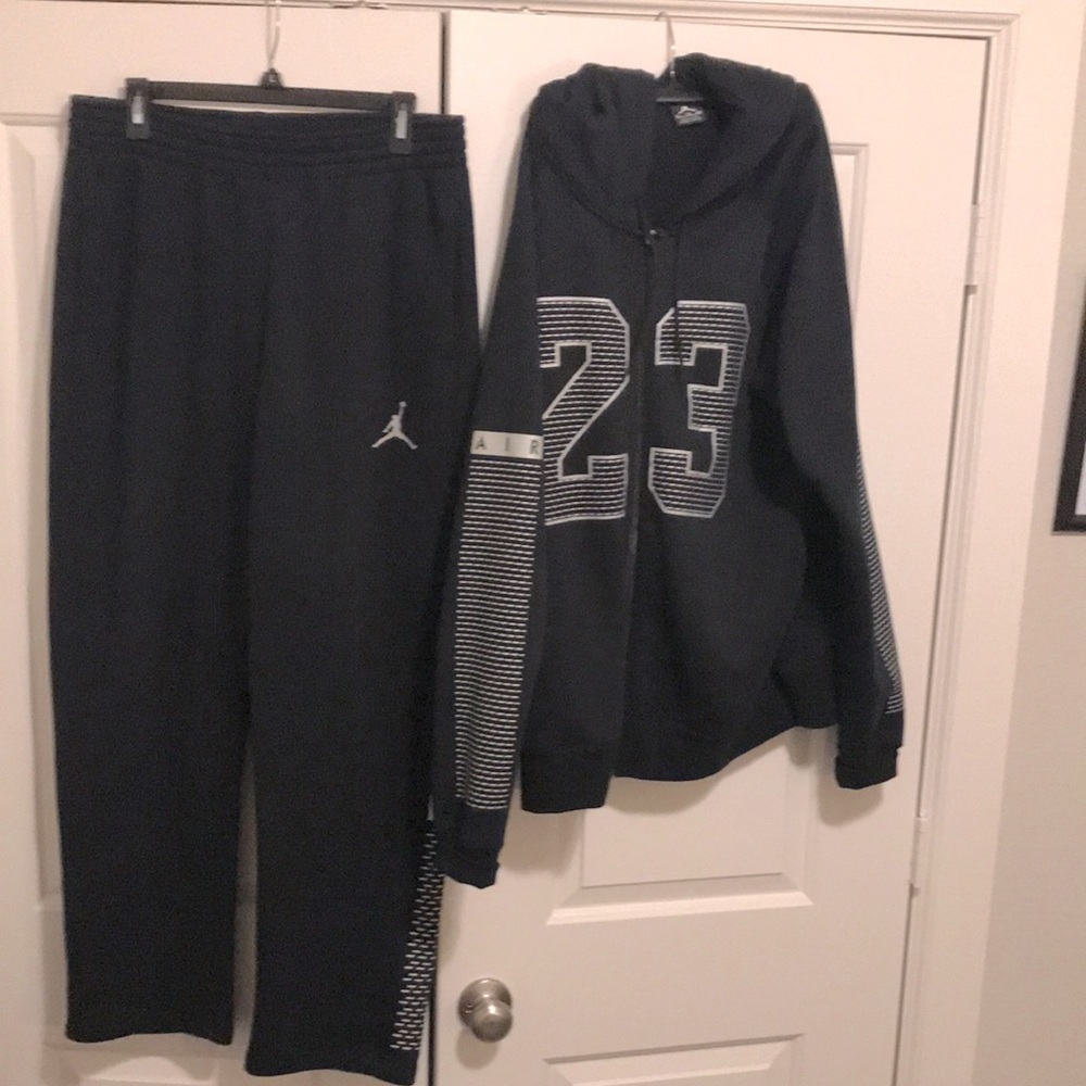 Air Jordan warm-up/ Sweatsuit suit